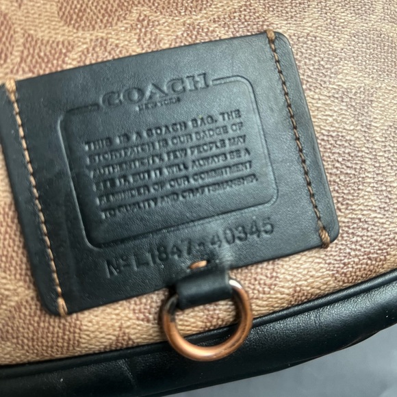 Coach Men’s Brown and Black Belt Bag - Picture 7 of 7